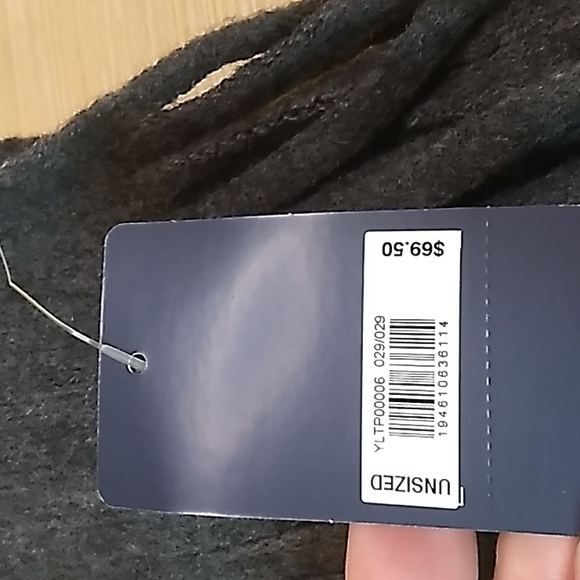 Lucky Brand Dark Gray Scarf 18 x 90 inches including the fringe. NWT - Picture 3 of 7